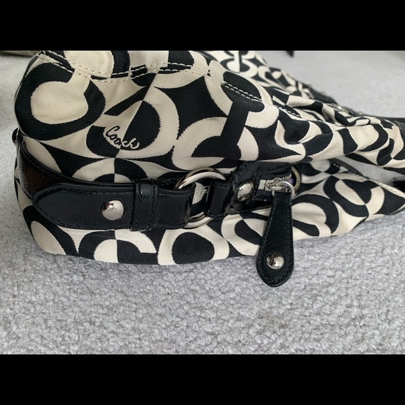 Coach Shoulder Bag - Picture 3 of 6